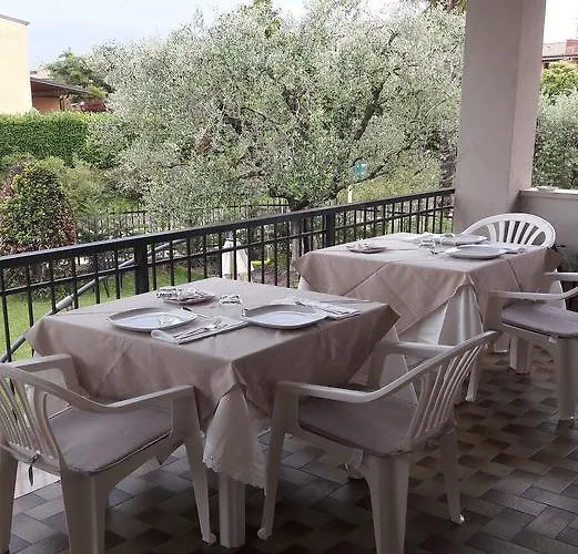 Rosa Del Garda Oda ve Kahvaltı *